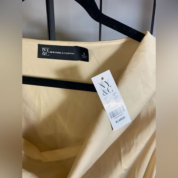 New York & Company women’s cowl neck cream colored sleeveless top NWT - Picture 5 of 11